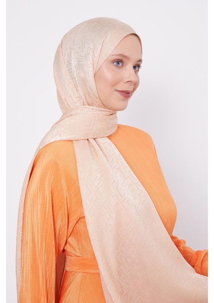 Yavruağzı Labirent Desen Jakarlı Janjan Şal