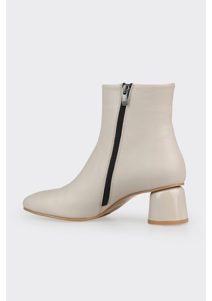 Gri Deri Kadın Klasik Bot modelleri