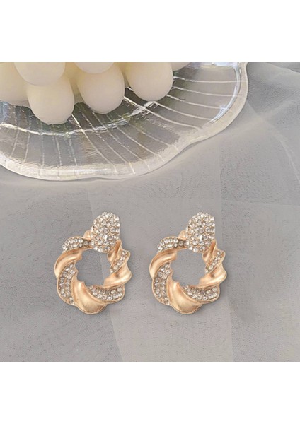 Moda Takı Kişilik Küpe Kadınlar Için Metal Kakma Küpe (Yurt Dışından)