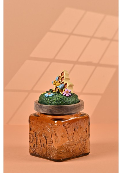 El Yapımı Özel Tasarım Bal Kavanoz - 500 ml - Vakumlu Ahşap Kapaklı (Bal ve Arı Detaylı) - Medium Amber Çiçekli Kare Cam - Mutfak ve Ev Dekorasyonu fiyatları