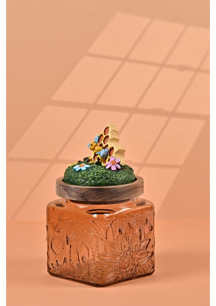 El Yapımı Özel Tasarım Bal Kavanoz - 500 ml - Vakumlu Ahşap Kapaklı (Bal ve Arı Detaylı) - Light Amber Çiçekli Kare Cam - Mutfak ve Ev Dekorasyonu fiyatları