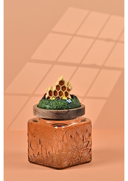 El Yapımı Özel Tasarım Bal Kavanoz - 500 ml - Vakumlu Ahşap Kapaklı (Bal ve Arı Detaylı) - Light Amber Çiçekli Kare Cam - Mutfak ve Ev Dekorasyonu fırsatları