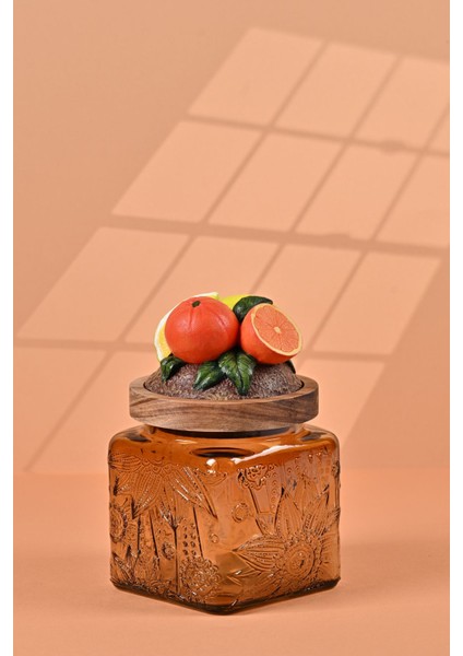 El Yapımı Özel Tasarım Kavanoz - 500 ml - Vakumlu Ahşap Kapaklı (Portakal Detaylı) - Medium Amber Çiçekli Kare Cam - Mutfak ve Ev Dekorasyonu