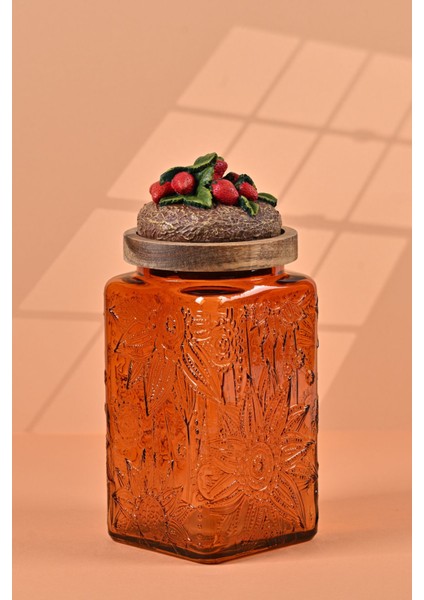 El Yapımı Özel Tasarım Kavanoz - 1000 ml - Vakumlu Ahşap Kapaklı (Çilek Detaylı) - Dark Amber Çiçekli Kare Cam - Mutfak ve Ev Dekorasyonu
