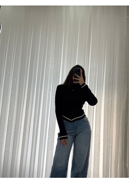 Butik Nis Asimetrik Kesim Dik Yaka Triko Örme Body