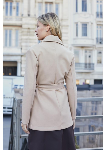 Şal Yakalı Uzun Kol Kuşaklı Bağlamalı Hafif Esnek Kalın Kaşe Kaban-Koyu Bej indirimleri