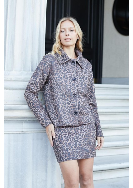 Kadın Desenli Yakalı Uzun Kol Kısa Kışlık Kaşe Blazer Ceket Kaban-Leopar modelleri