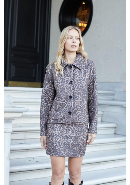 Kadın Desenli Yakalı Uzun Kol Kısa Kışlık Kaşe Blazer Ceket Kaban-Leopar fırsatları