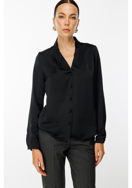 Ekol Önü Drapeli Saten Siyah Kadın Bluz 2021-2K5
