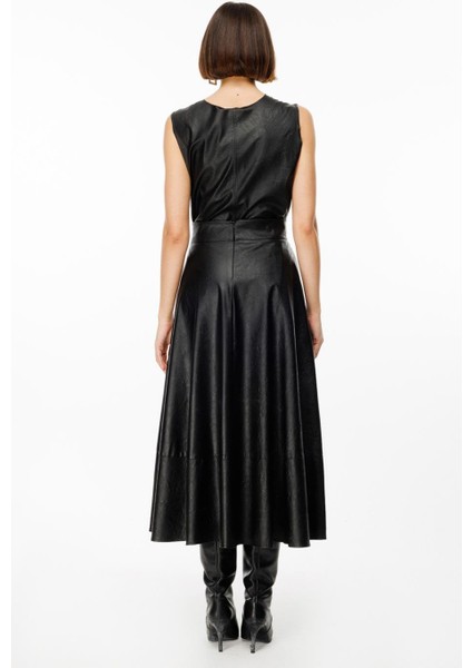 Parçalı Maxi Boy Siyah Deri Etek 44210-2K5 indirimleri