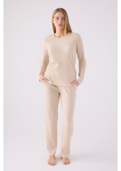 Lisanslı Yumuşak Dokulu Termal Kumaş Uzun Kol Kadın Pijama Takım 8908