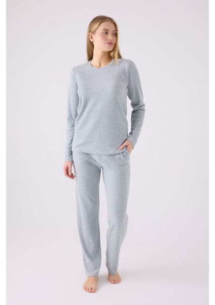 Lisanslı Yumuşak Dokulu Termal Kumaş Uzun Kol Kadın Pijama Takım 8908