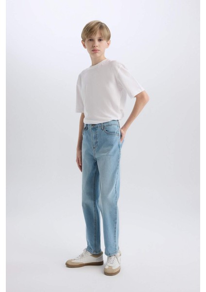 Erkek Çocuk Straight Fit Düz Paça Cepli Basic Düz Jean Pantolon C3697A824WN