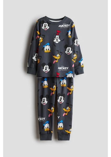 Tüm Mevsimler Pamuklu Alt Üst Pijama Takımı Füme Renk Mickey Mouse ve Arkadaşları Temalı