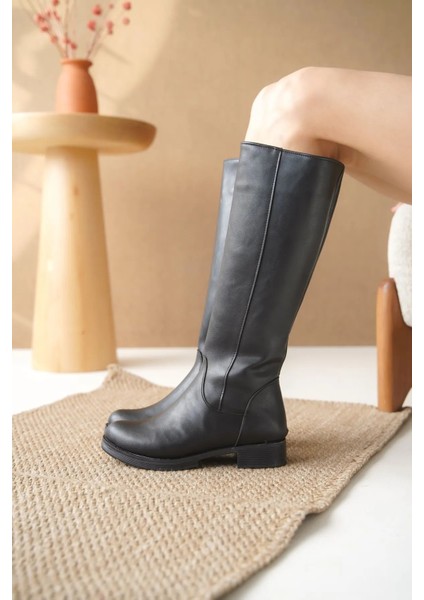 Kafkaslar Düz Kaymaz Taban Siyah Bayan Çizme modelleri