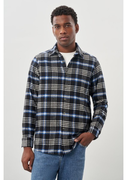 Lacivert Yünlü Ekose Desen Yumuşak Yaka Cepsiz Uzun Kol Casual Comfort Fit Gömlek 1004245227