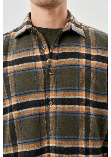 Koyu Haki Yünlü Ekose Desen Yumuşak Yaka Cepsiz Uzun Kol Casual Comfort Fit Gömlek 1004245227 fırsatları