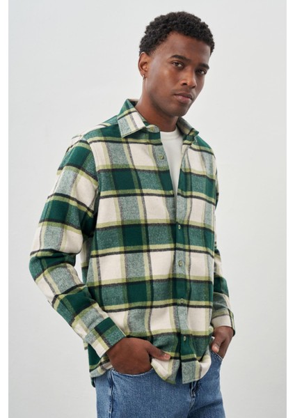 Koyu Lacivert Yünlü Ekose Desen Yumuşak Yaka Cepsiz Uzun Kol Casual Comfort Fit Gömlek 1004245227 modelleri