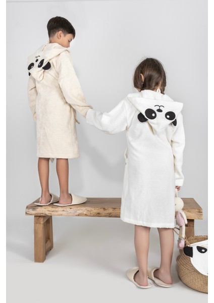 Pamuklu Kapüşonlu Panda Nakışlı Çocuk Bornozu Unisex