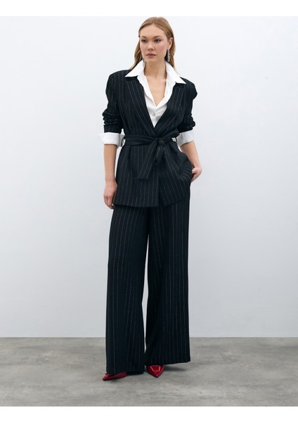 Simli Çizgili Kuşaklı Ceket - Siyah Çizgili