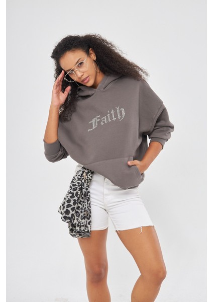 Faith Yazılı Taş Baskılı Kapüşonlu Içi Polar Oversize Füme Sweatshirt indirimleri