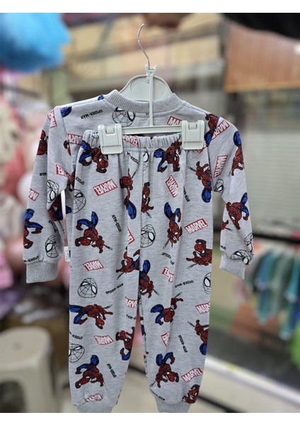 Spıderman Desenli Takım