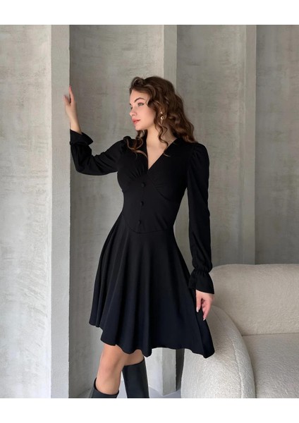 Defile V Yaka Düğme Detaylı Mini Crep Elbise