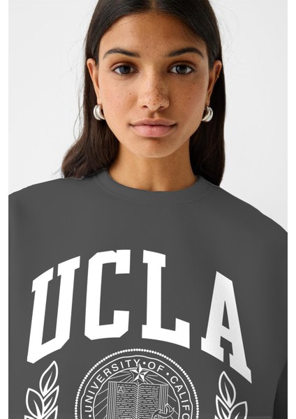 Ucla Yazı Baskılı Bisiklet Yaka Içi Polar Oversize Kesim Füme Sweatshirt