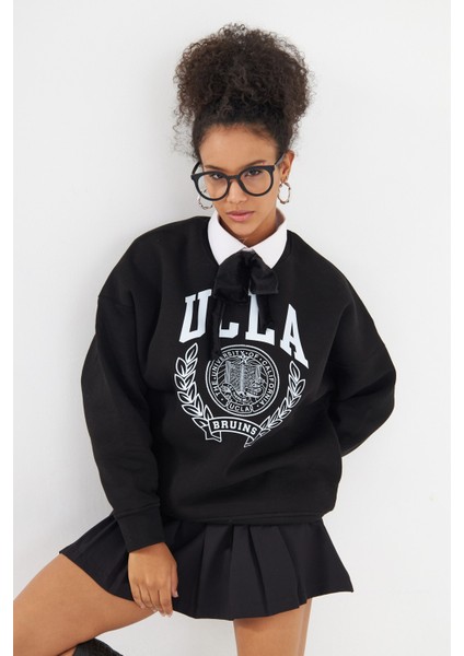 Ucla Yazı Baskılı Bisiklet Yaka Içi Polar Oversize Kesim Siyah Sweatshirt