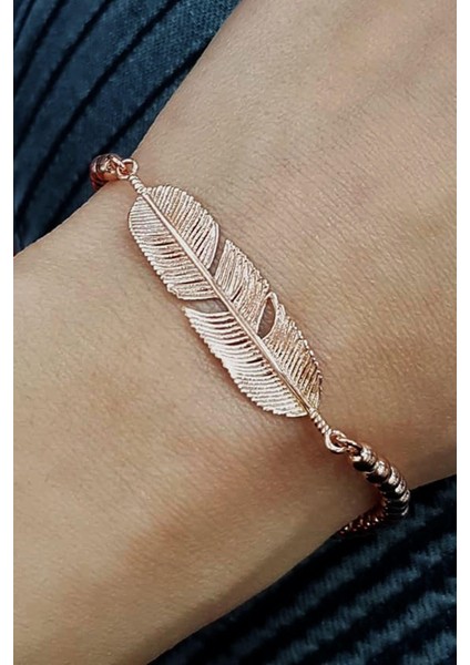 Tüy Figürlü Gümüş üzerine rose altın kaplama bileklik