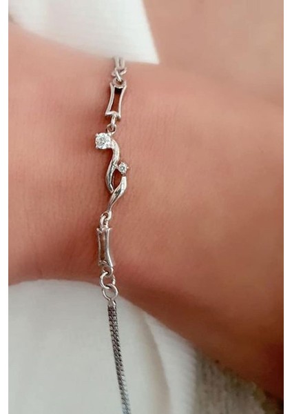 İtalyan tasarımı zirkon taş detaylı gümüş bileklik