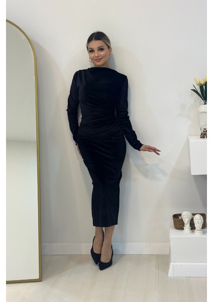 Siyah Kadife Drape Detaylı Uzun Elbise