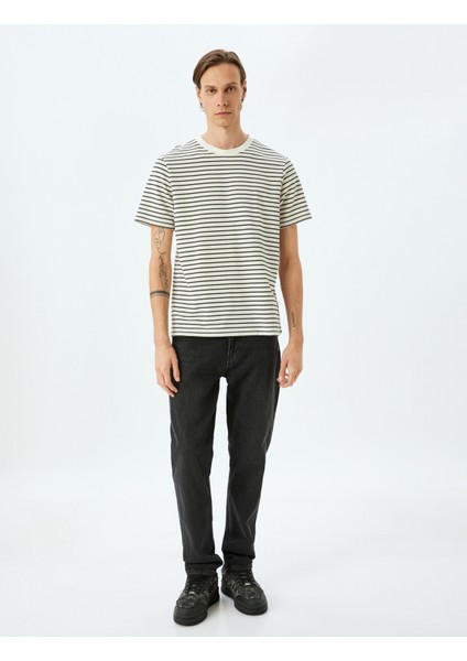 Bisiklet Yaka Kısa Kollu Pamuk Karışımlı Çizgili Oversize T-Shirt modelleri