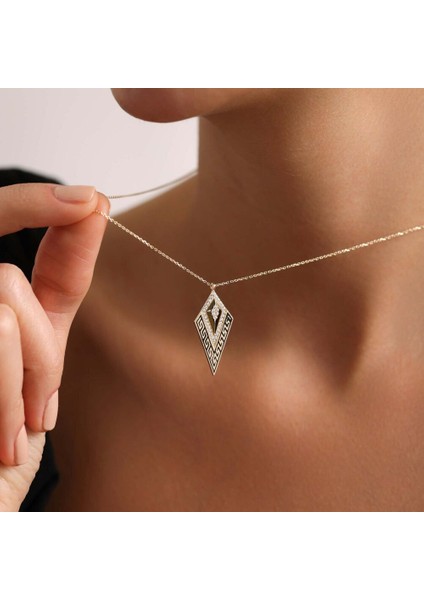 Triangle Grek Altın Kolye