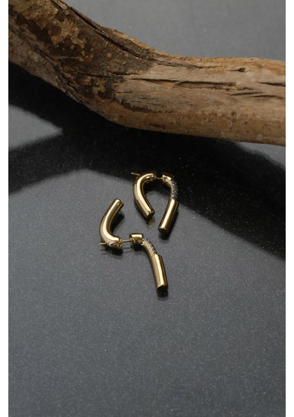 Gold Zirkon Taşlı Özel Tasarım Yarım Halka Küpe modelleri