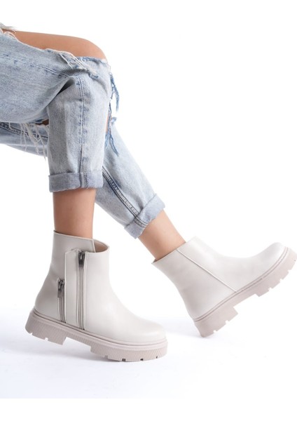 Bej Cilt Fermuar Aksesuarlı Bot