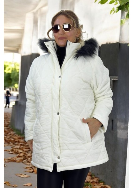 Çıkartılabilir Kapüşonlu Çift Kapamalı Içi Komple Peluş Ithal Krinkıl Kumaş Büyük Beden Mont