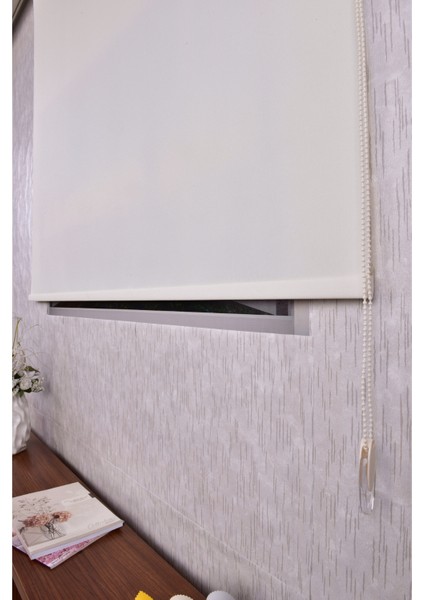 Krem Düz Etek Dilimsiz Ip 1010 Zebra Stor Güneşlik Perde modelleri