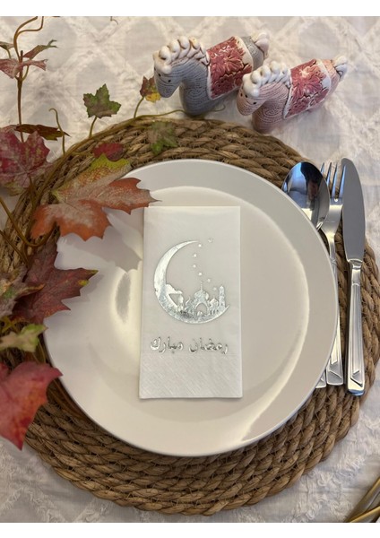 Gümüş Yaldızlı Beyaz Ay Desenli Arapça Ramadan Mubarek Garson Katlama Peçete 16'lı