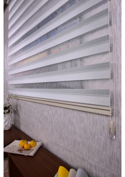 Açık Gri Kendinden Desenli Etek Dilimsiz DS11747 V3 Zebra Stor Güneşlik Perde