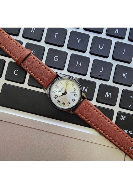 Retro Kadın Kol Saati, Vintage Tasarım, Klasik Tasarım, Siyah Kasa, Minimal Tasarım, Kayışlı indirimleri