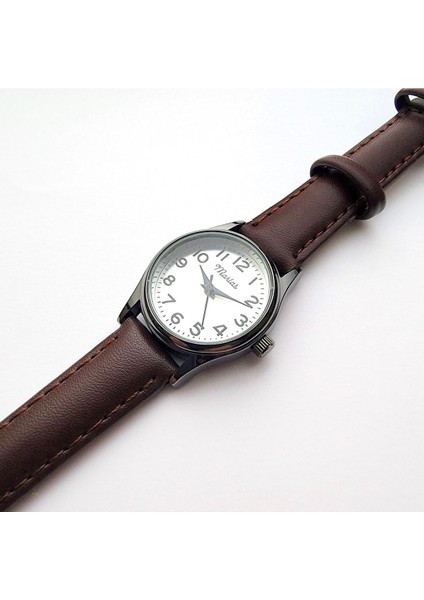 Retro Kadın Kol Saati Vintage Tasarım Klasik Tasarım Siyah Kasa Minimal Tasarım Kayışlı fırsatları