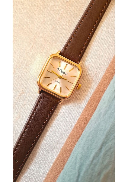 Retro Kadın Kol Saati, Vintage Tasarım, Minimal Tasarım, Gold Rengi, Koyu Kahve Kayış