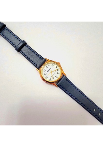 Vintage Kadın Kol Saati, Retro Tasarım, Yuvarlak, Deri Kordon, Mavi Kordon, Kolay Kullanım indirimleri
