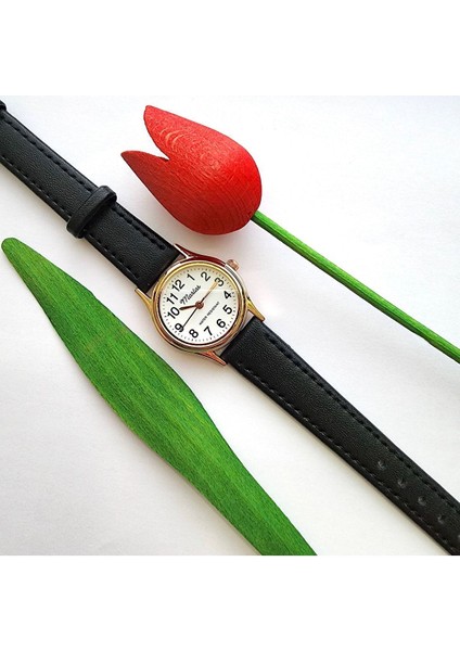 Retro Kadın Kol Saati, Vintage Tasarım, Klasik Tasarım, Rose Gold Renk, Kayışlı Kordon indirimleri