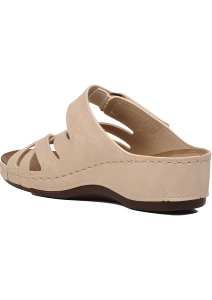 Bej Kadın Terlik fırsatları