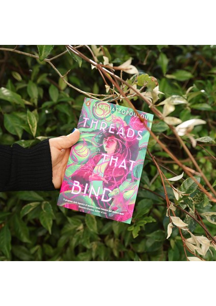 Threads That Bind - Kika Hatzopoulou