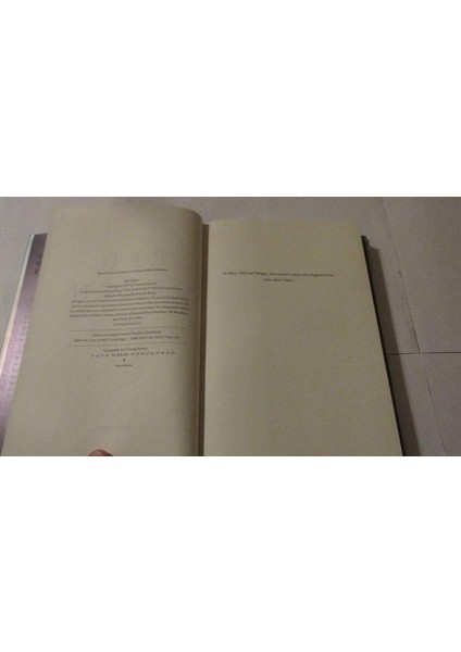 Red Queen - Victoria Aveyard