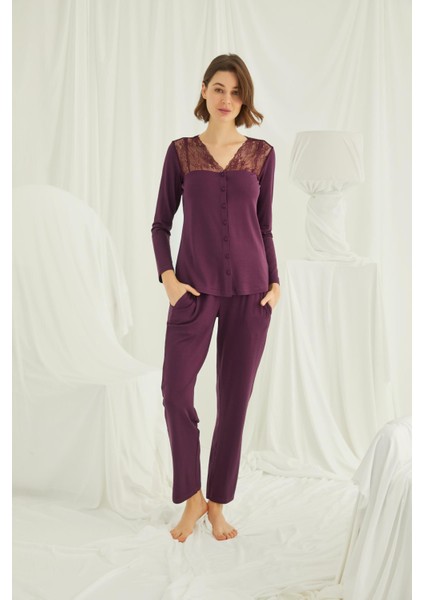 Kadın Bordo Omzu Dantelli Önü Boydan Düğmeli Pijama Takımı