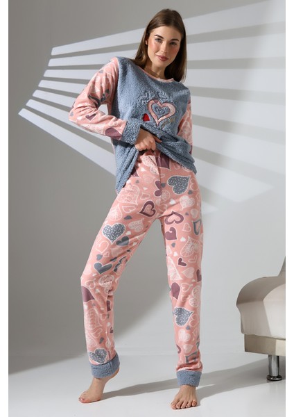 Önü Soft Kalp Desenli Polar Kadın Pijama Takımı VG079